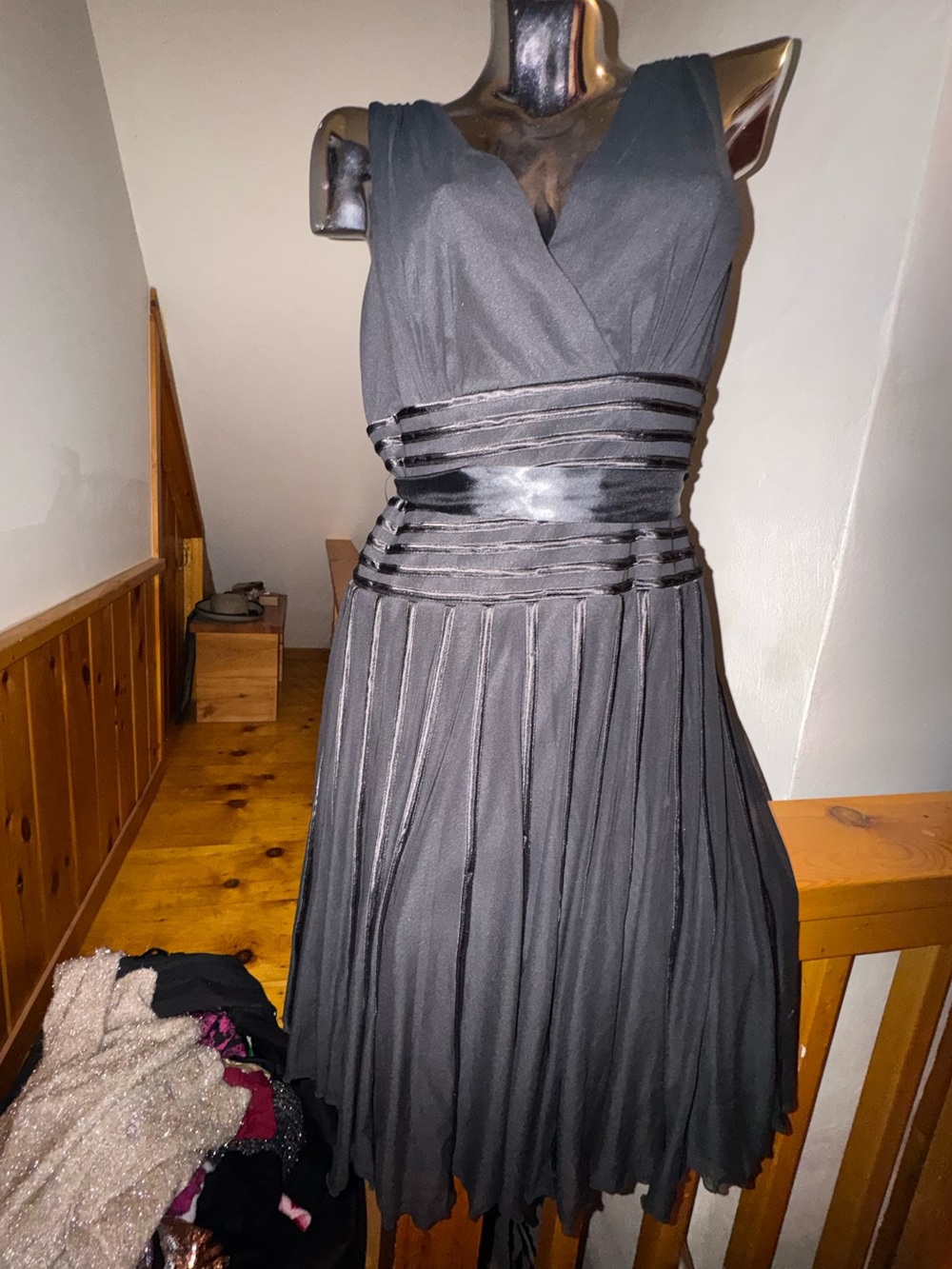 S.L. Fashions Black Sleeveless V-Neck Pleated Waist Midi Dress